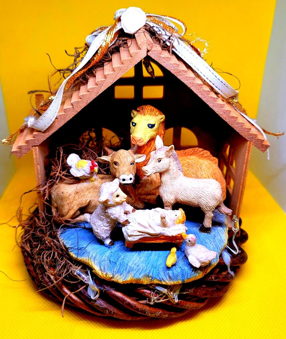 House of Lloyd Christmas Around The World Jesus Greatest Gift Of All Nativity